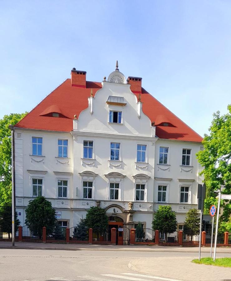 Hotel Krokus Kamienna Gora Kültér fotó
