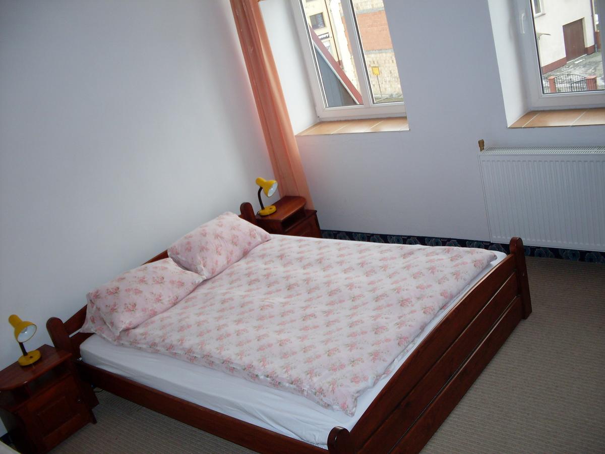 Hotel Krokus Kamienna Gora Kültér fotó